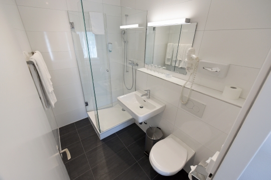 4er Zimmer mit Dusche und WC 