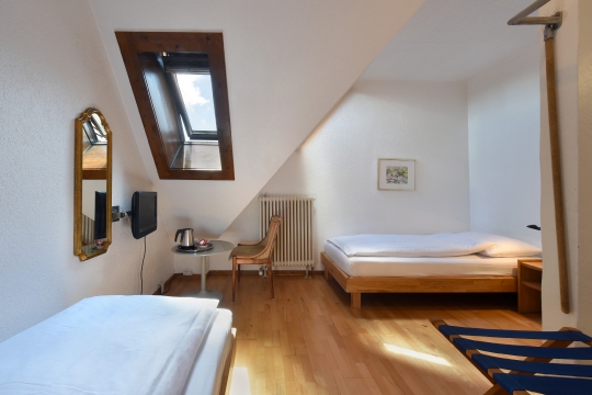 Economy Doppelzimmer mit privatem Bad auf der Etage