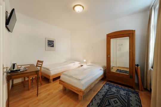 Standard Zweibettzimmer mit Dusche und WC