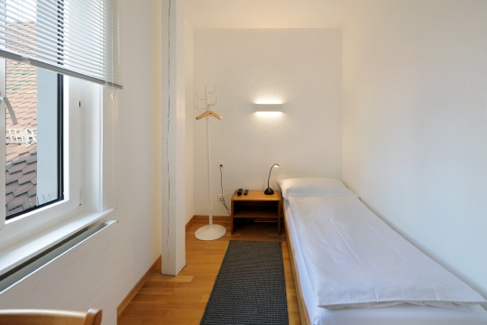 Economy Einzelzimmer mit privatem Bad auf der Etage