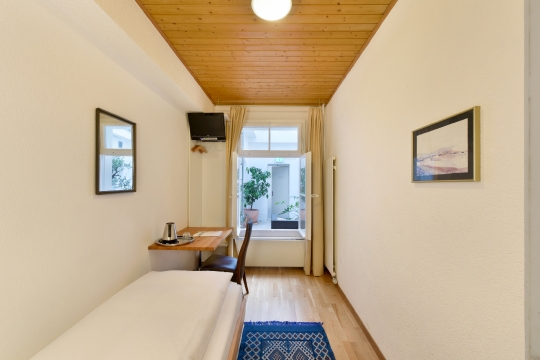 Economy Einzelzimmer mit privatem Bad auf der Etage